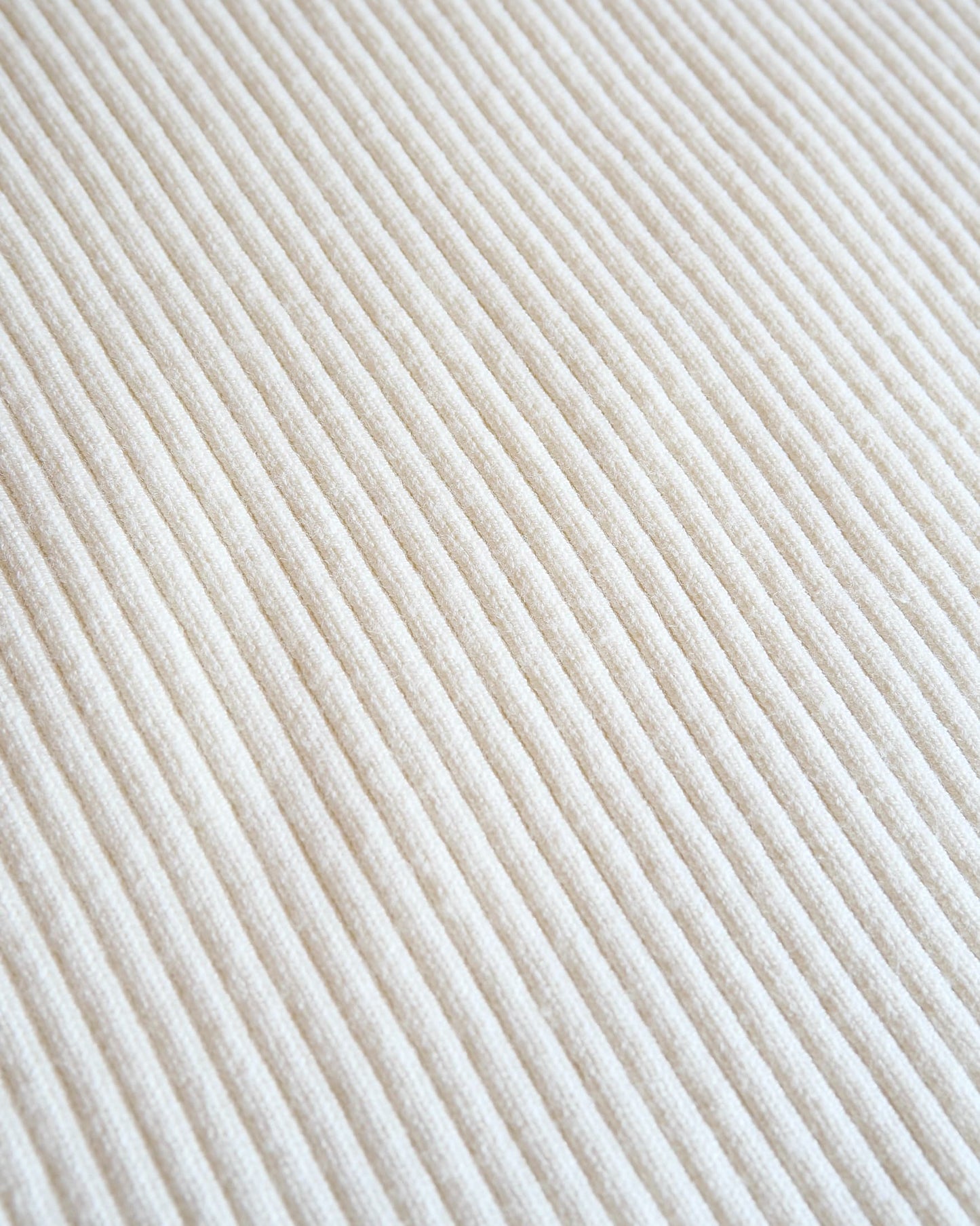 クロスリボンオフショルニット