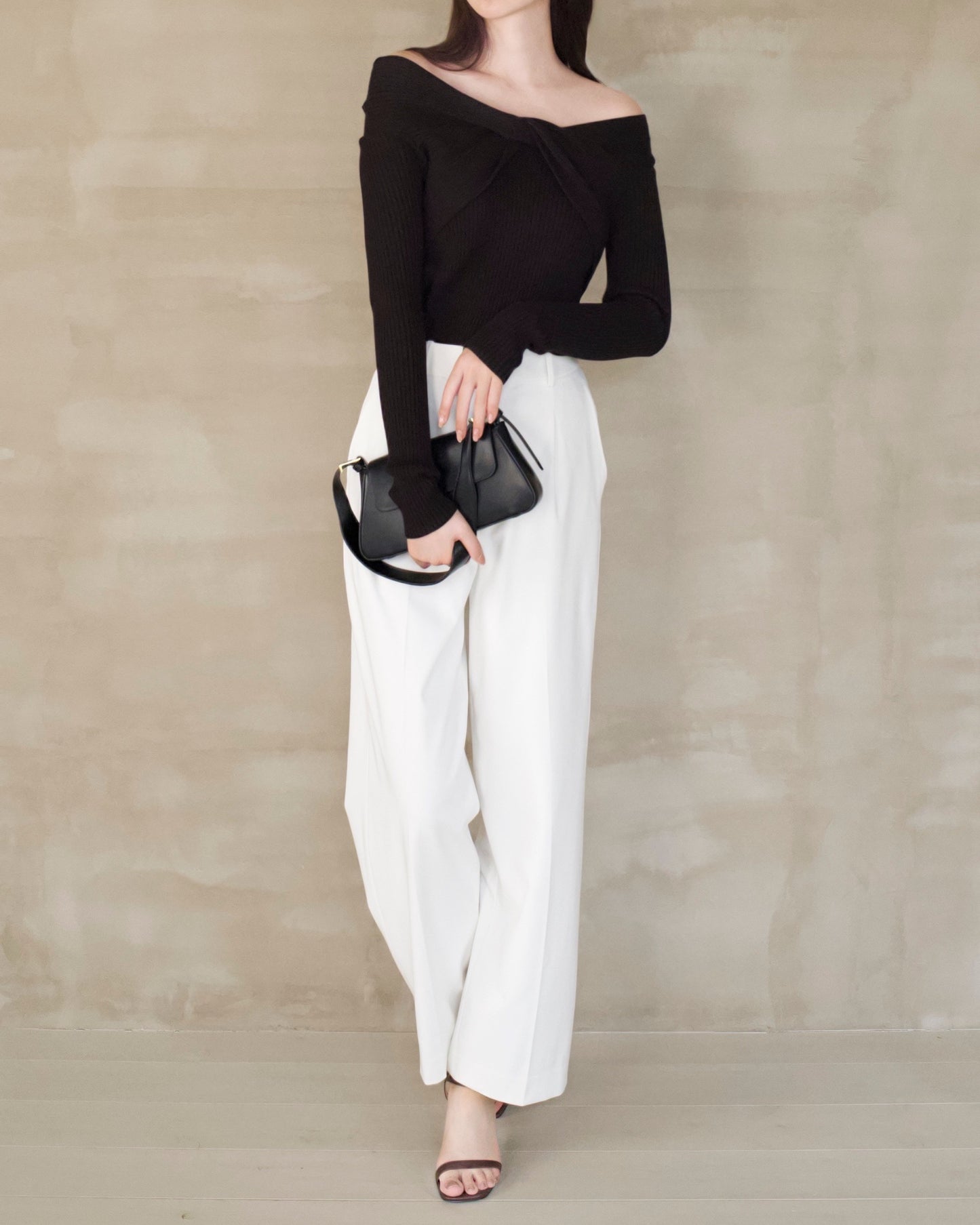 クロスリボンオフショルニット