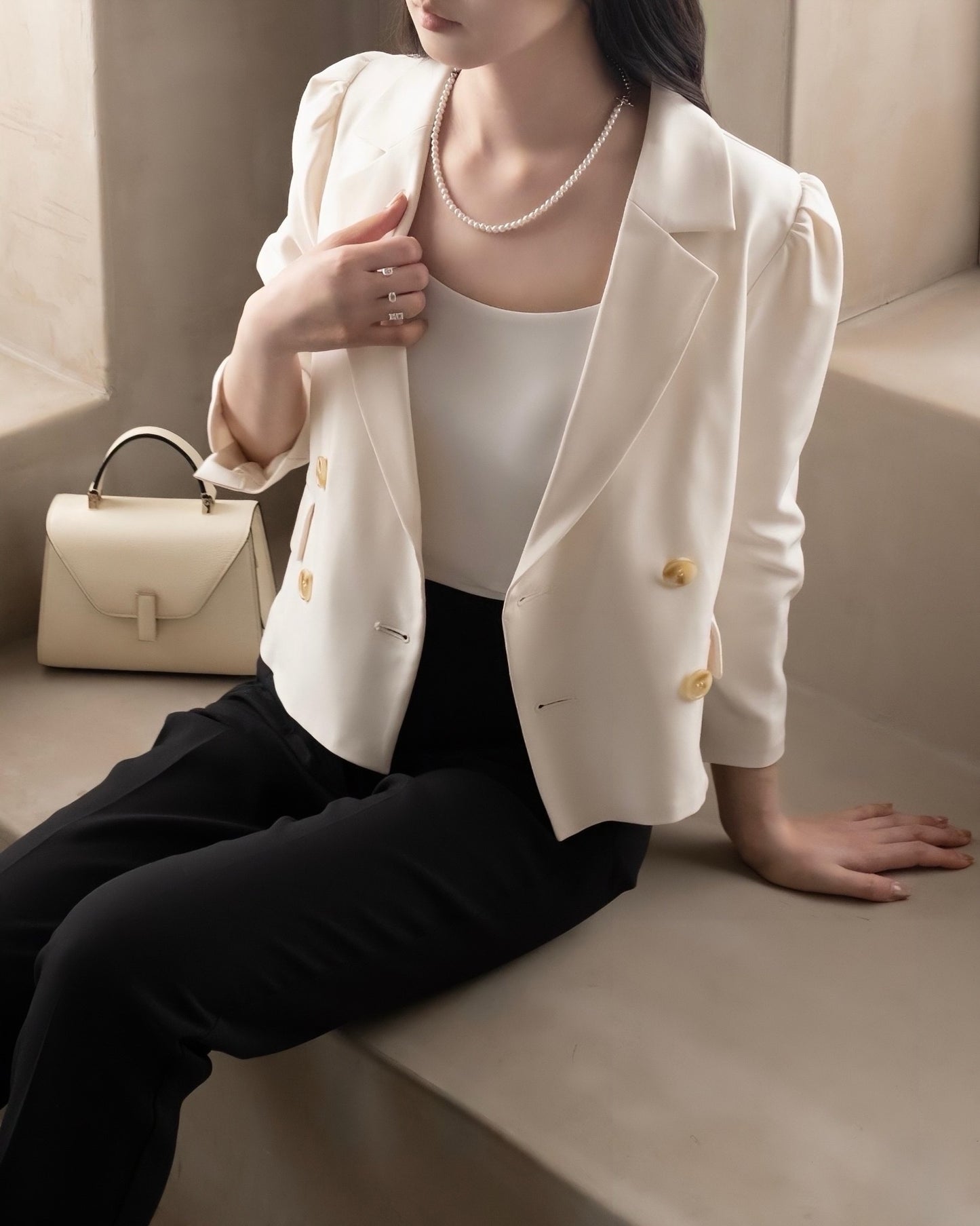 ショルダータックショートジャケット