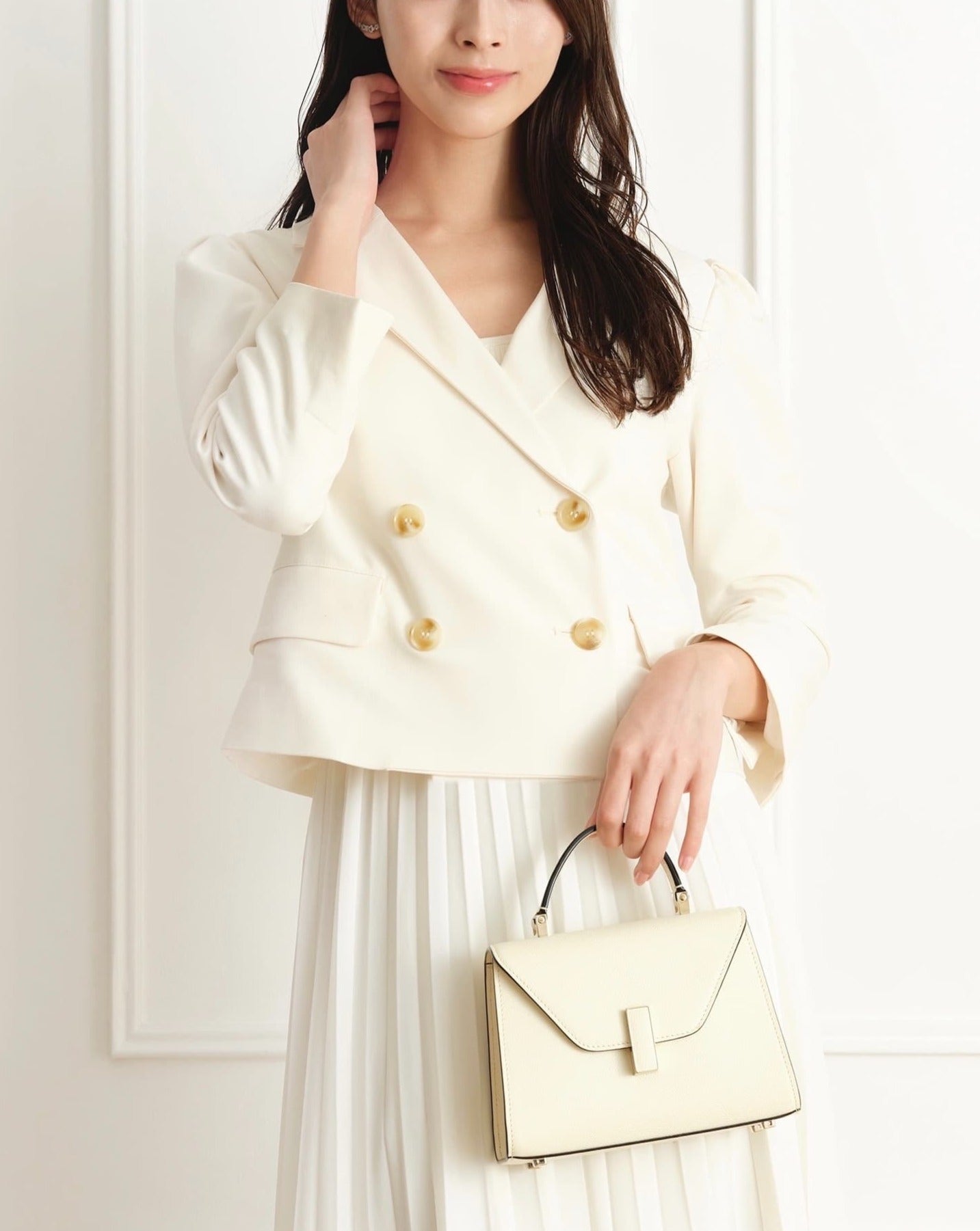 ビジューラインピアス