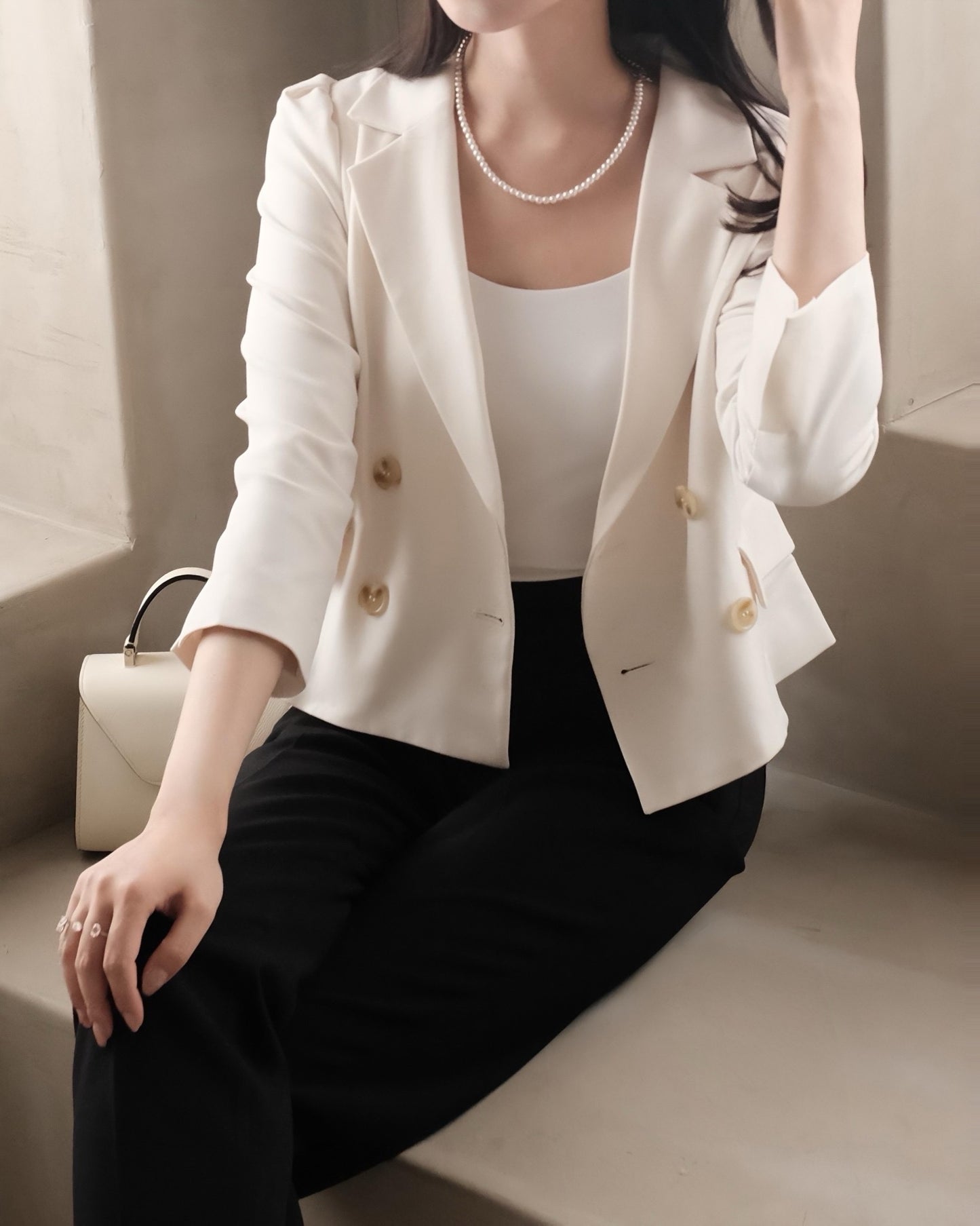 ショルダータックショートジャケット