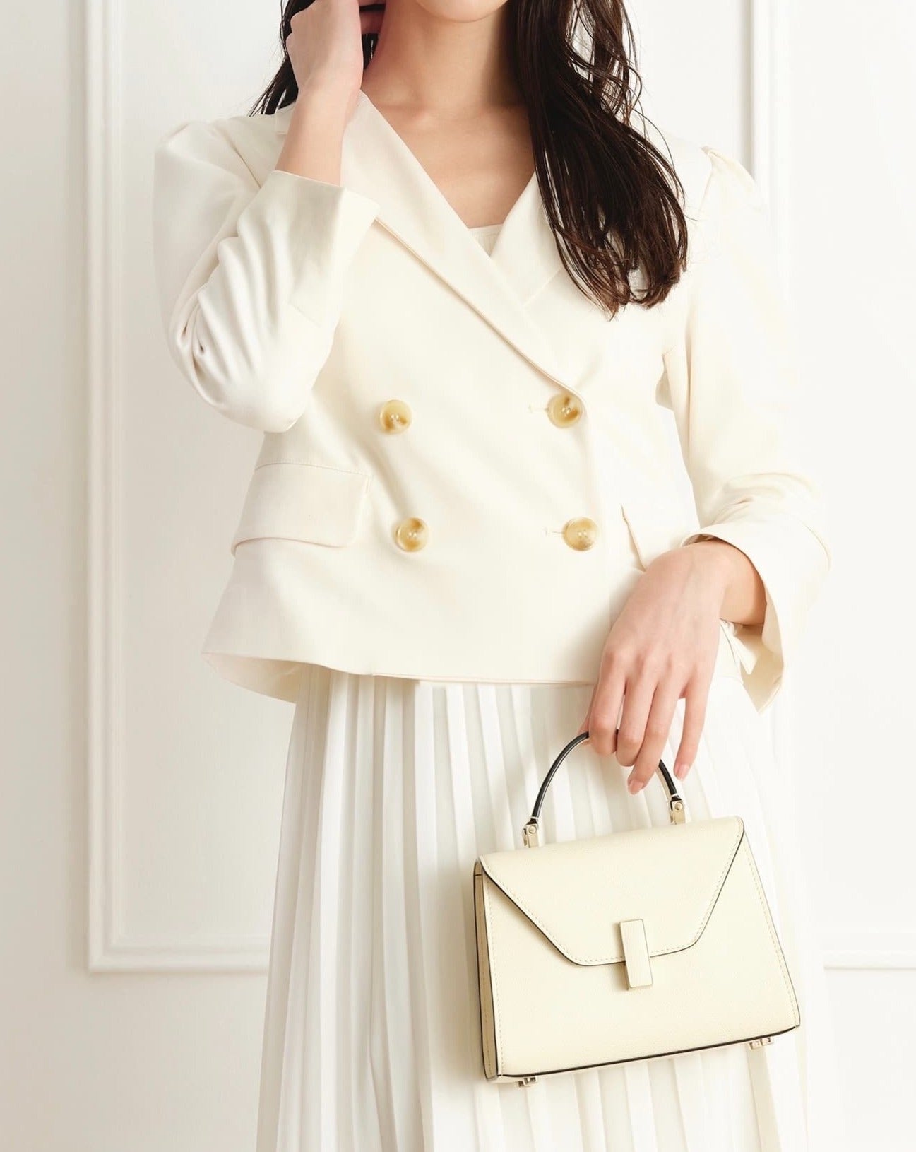 ショルダータックショートジャケット