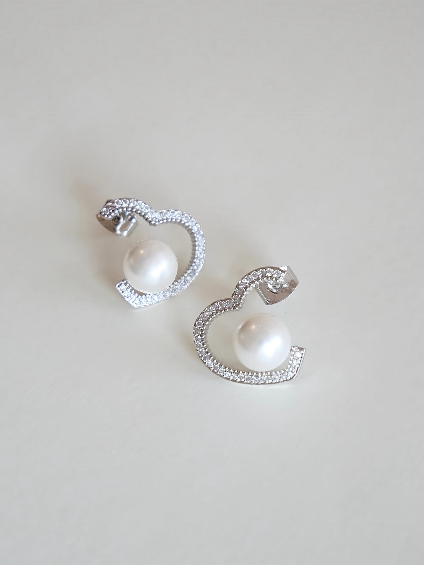 ハートモチーフ パールピアス