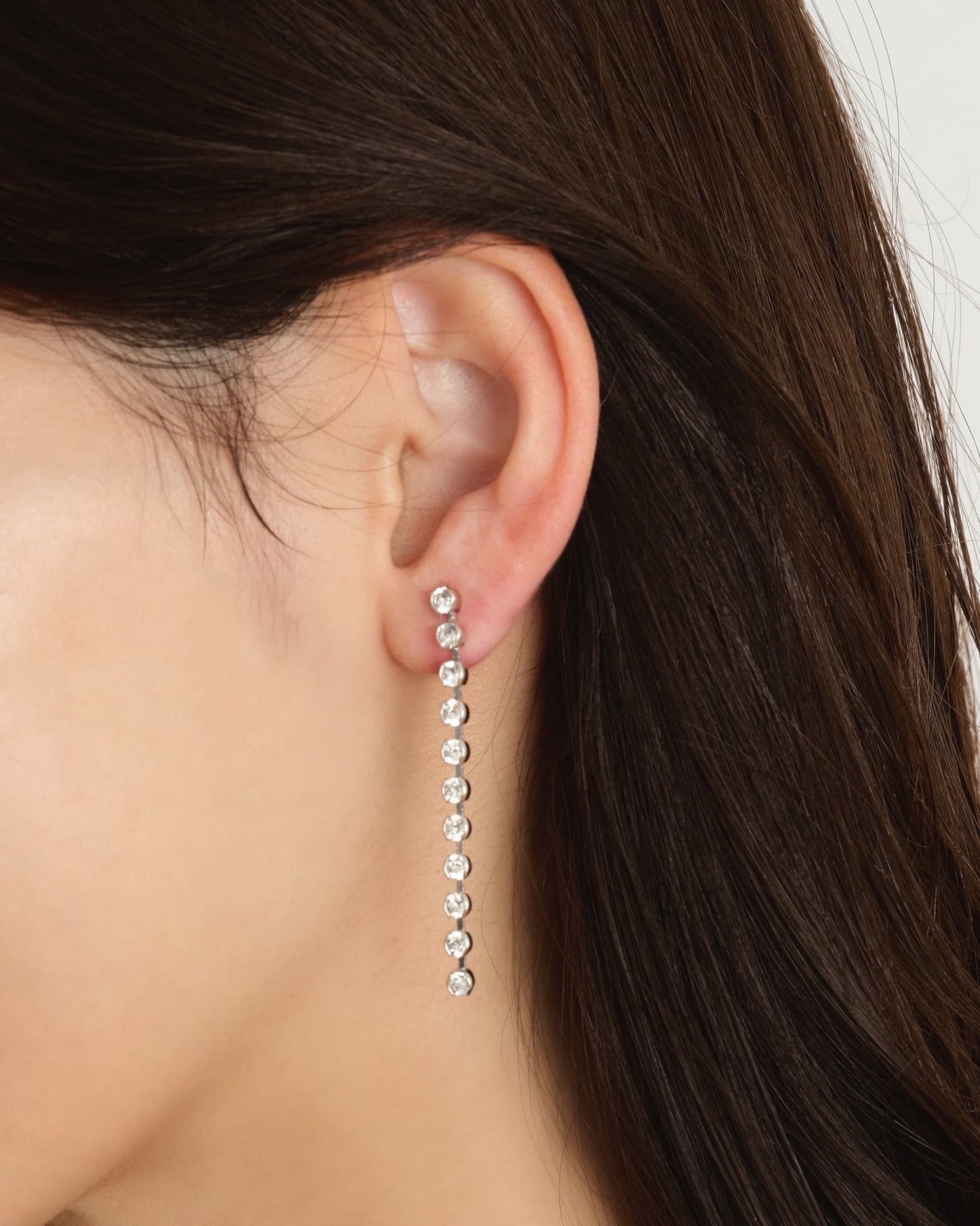 ビジューラインロングピアス