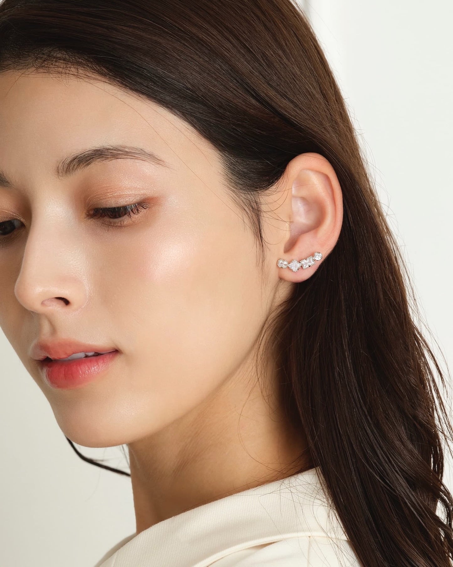 ビジューラインピアス