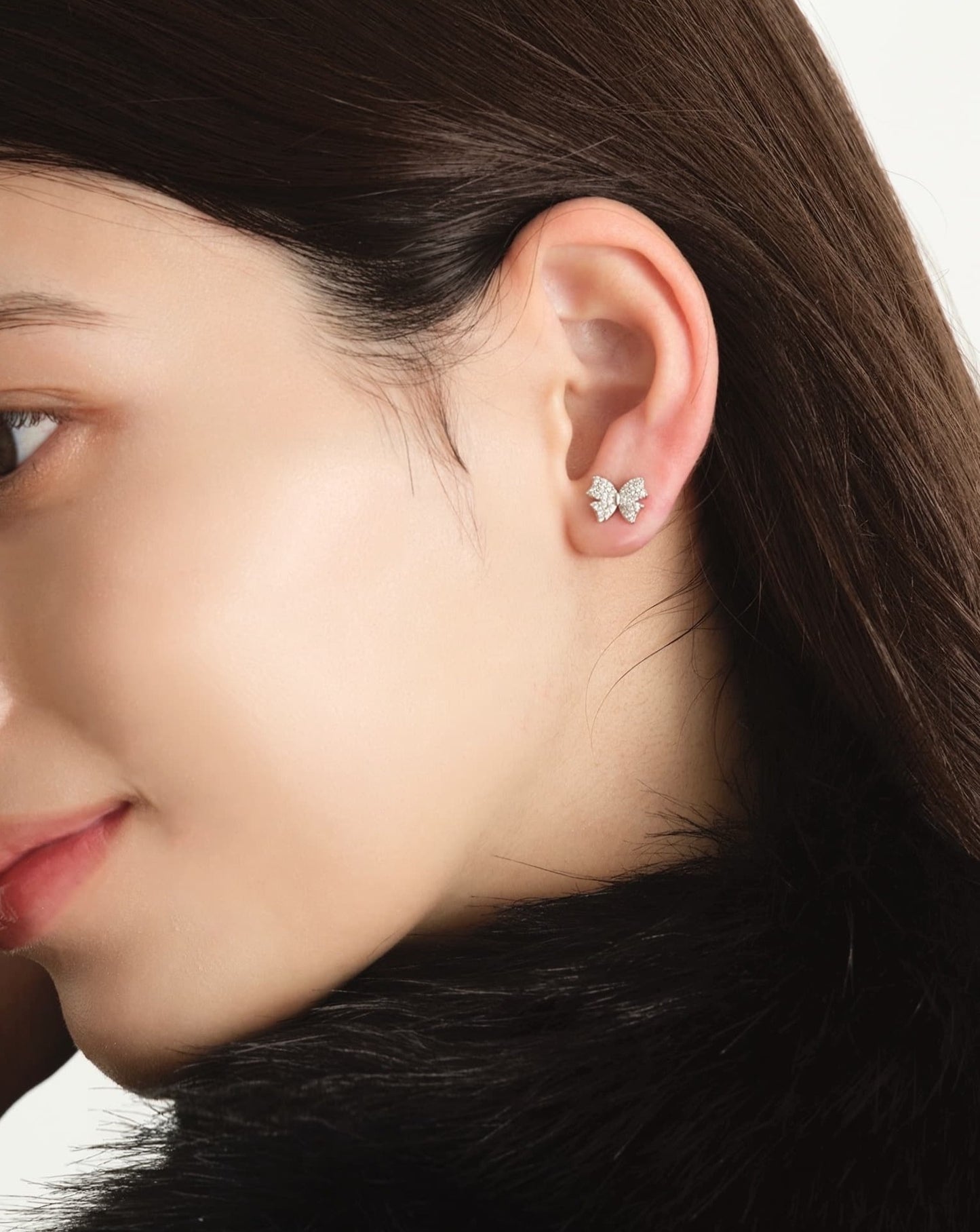 リボンモチーフスタッドピアス